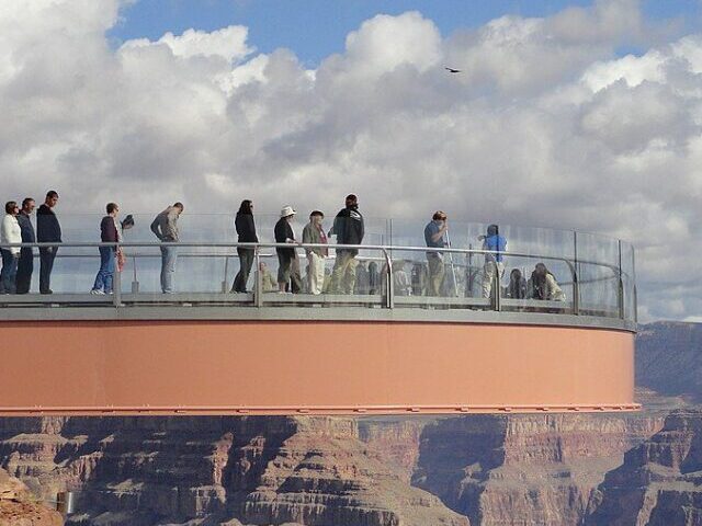 cropped-Grand_Canyon_Arizona_USA_9893200095.jpg