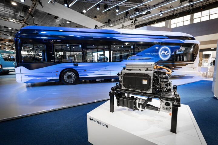 Iveco Group and Hyundai Motor Company Unveil a New Hydrogen City Bus at Busworld Trade Show in Brussels