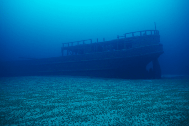 Lake Huron's Silent Secret: The "Africa" Shipwreck Unearthed After 128 Years!