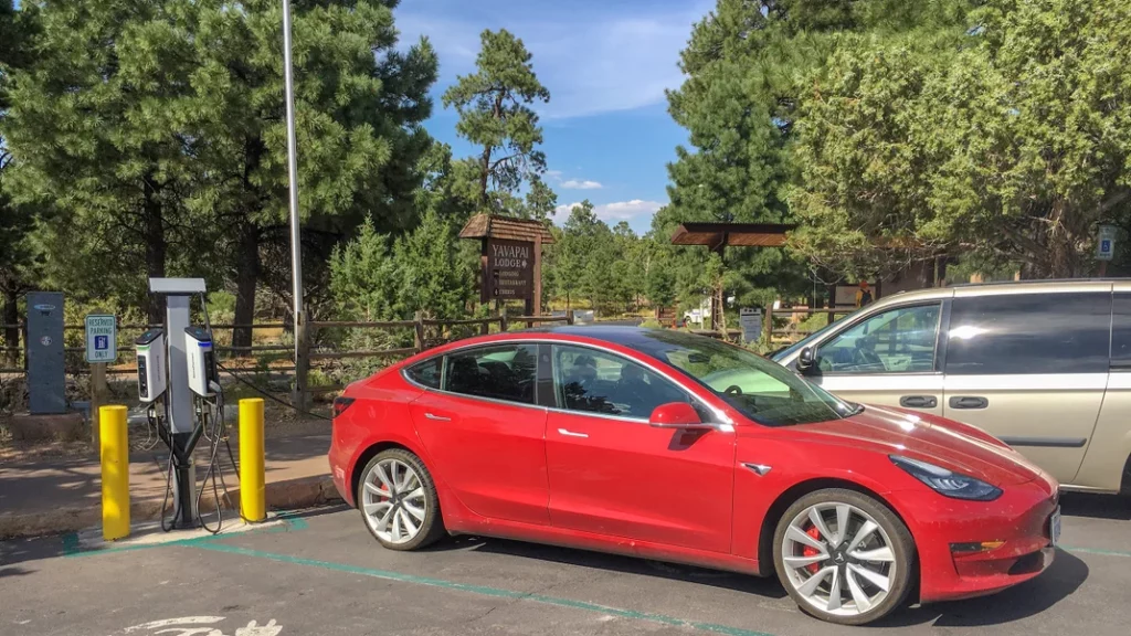 Grand Canyon's Electric Shift: EV Charging Now at America's Iconic Stop!