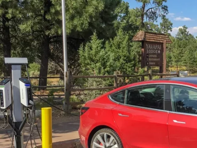 Grand Canyon's Electric Shift: EV Charging Now at America's Iconic Stop!