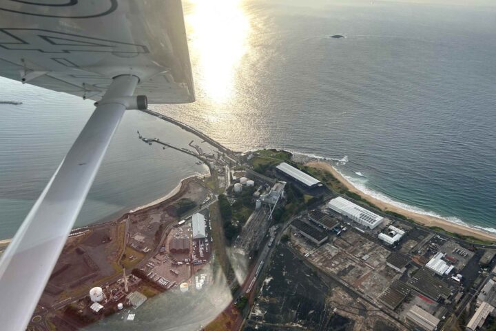 The sky’s the limit for Hysata ✈️ Our team recently took to the skies to capture stunning aerial shots of our state-of-the-art 8000m2 factory in Port Kembla. Photo Credit: Hysata (X formerly Twitter)