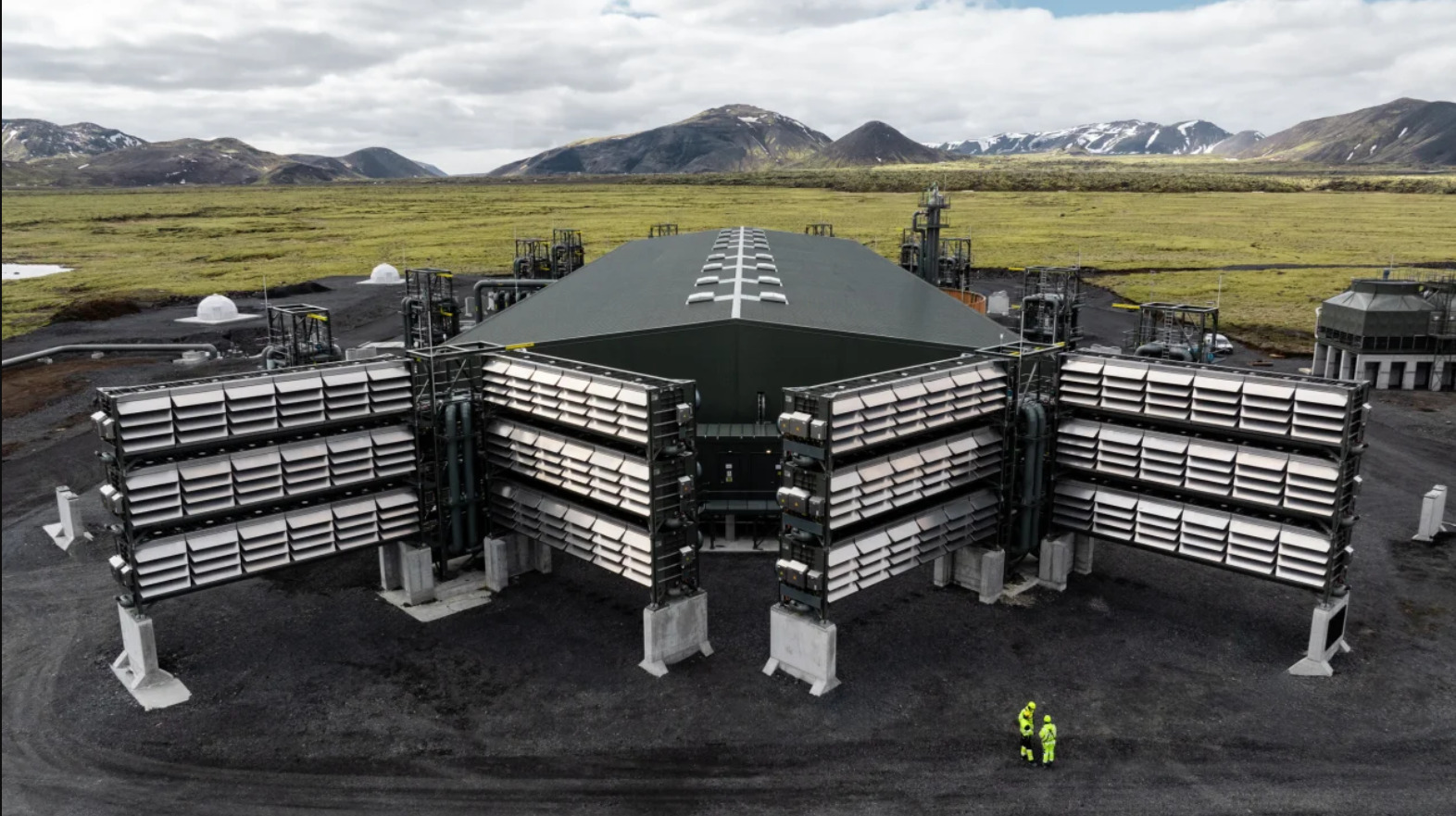 Mammoth, the world’s largest direct air capture and storage plant, is designed for a nameplate capture capacity of up to 36,000 tons of CO₂ per year. Photo Credit: Climate Works