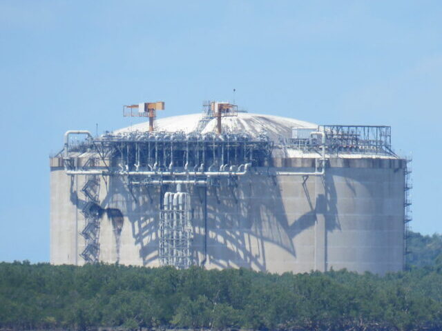 Darwin LNG Gas Plant Burn off in April 2016. (Credit: Ken Hodge CC BY 2.0 DEED)