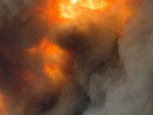 Fast-spreading wildfires in New Mexico, Photo Source - RDR UAP Reporter