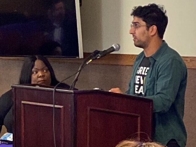 Speech by an Earthjustice member urging California to #FixLCFS by including jet fuel emissions in the state’s scoping plan, in support of airport workers-Photo Source SEIU USWW