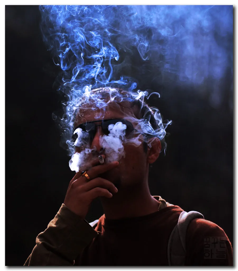 Smoking's Shocking Effect. Dhilung Kirat (CC BY 2.0)