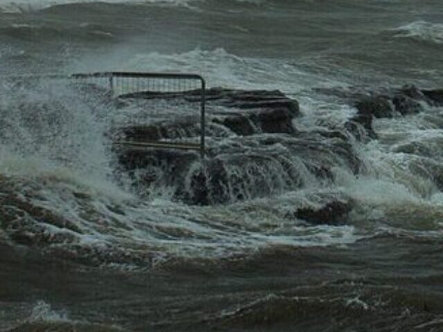 Cyclone Ita water rise in Auckland, New Zealand. Photo Source: Andym5855 (CC BY-SA 2.0)