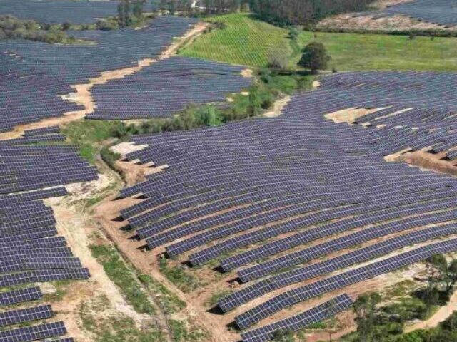 Expansive solar farm in countryside. Photo Source: next energy capital