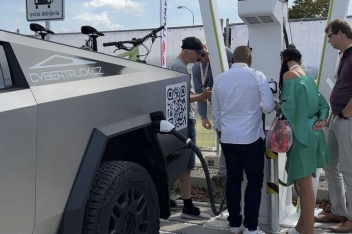 Charging Tesla Cybertruck