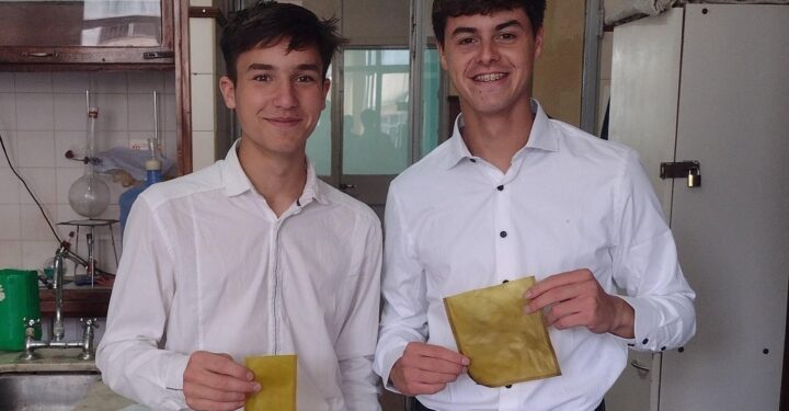 Argentine Students Create Biodegradable Plastic Bags from Citrus Peels.