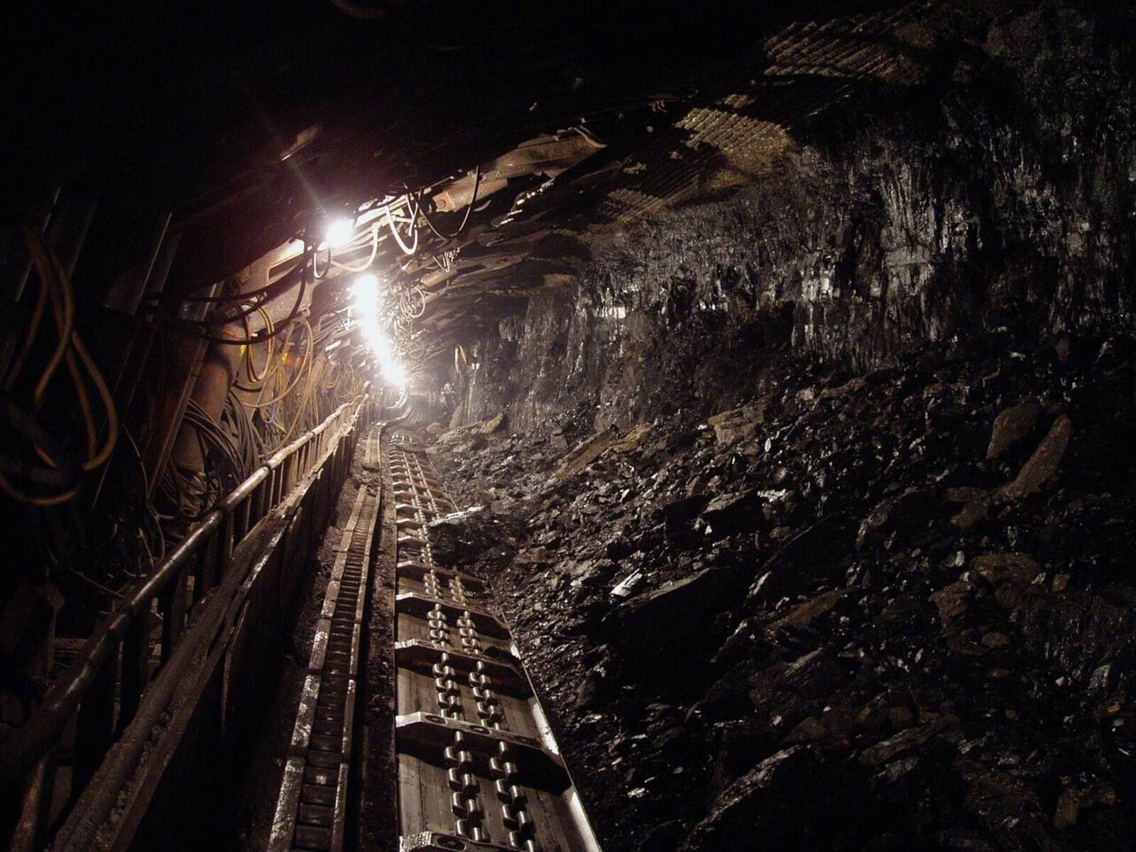 Representative image. Coal mines. Photo source : hangela (pixabay).