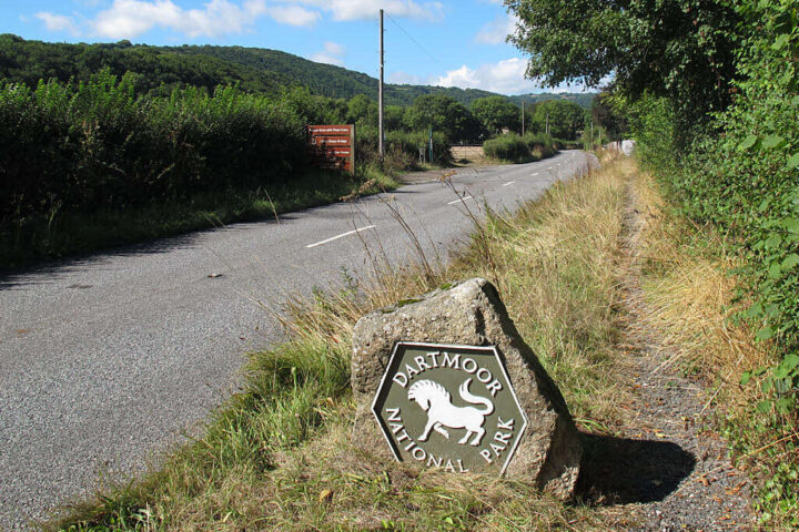 Dartmoor national parks , Photo Source: Stephen Craven (CC BY-SA 2.0)