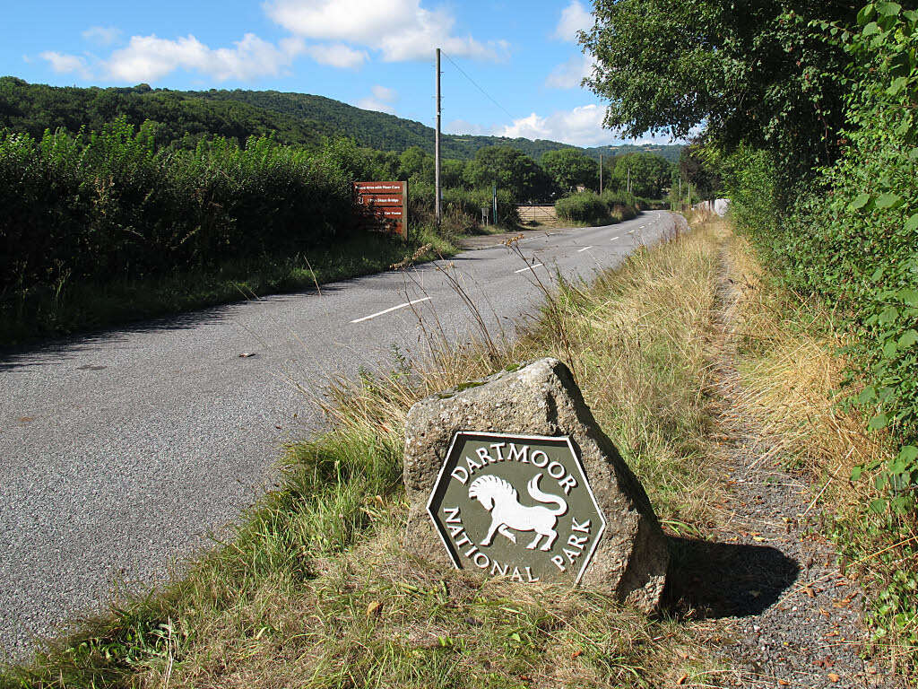 Dartmoor national parks , Photo Source: Stephen Craven (CC BY-SA 2.0)