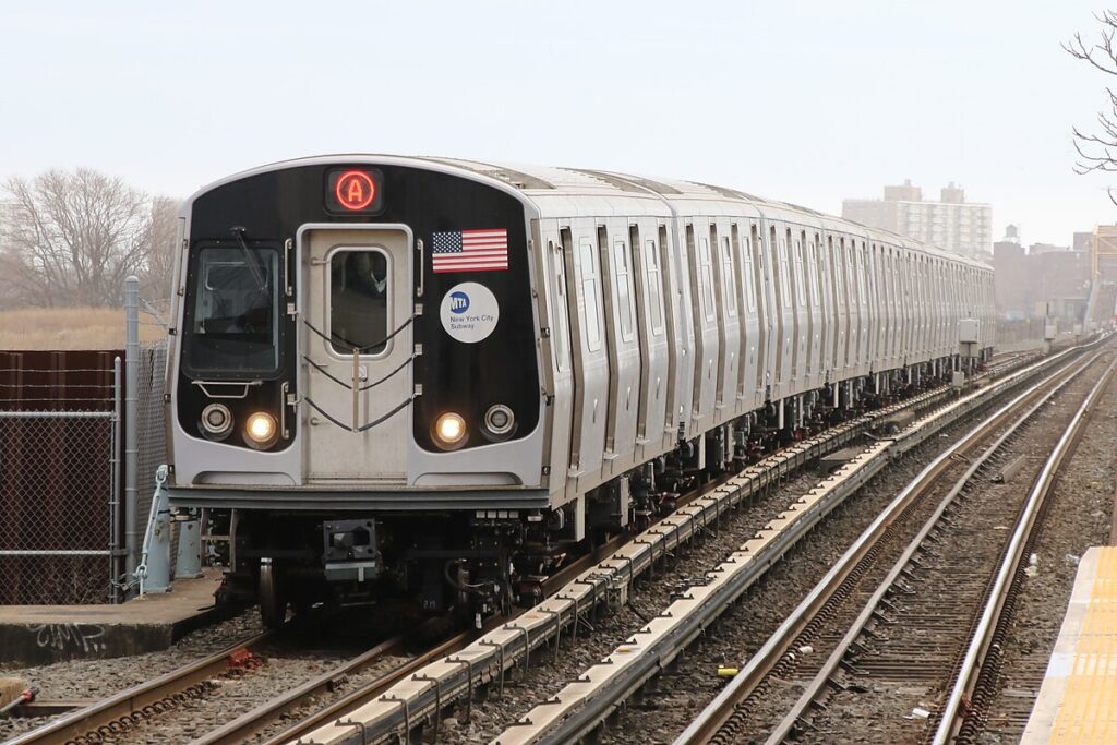 MTA NYC Subway A train of Bombardier R179 cars arriving Broad Channel. Photo Source: mtattrain (CC BY-SA 4.0)