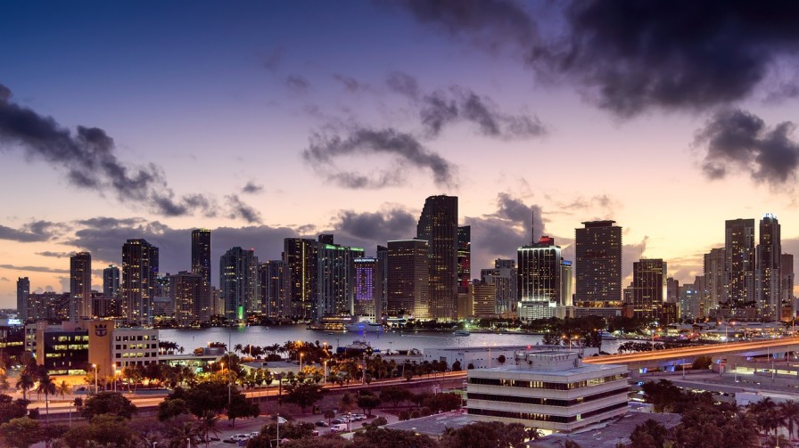 🌊 Miami's Sinking Skyline: A Hidden Crisis