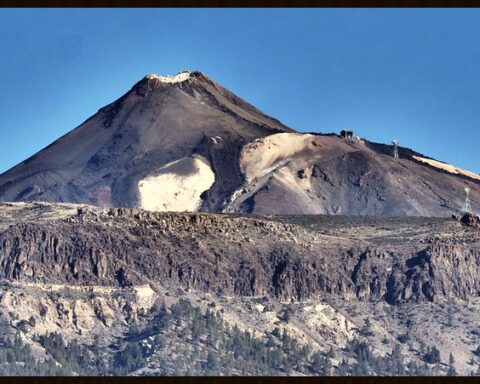 Representative image of Mt Teide Tenerife , Photo Source: Nikonmania (CC BY-NC-SA 2.0)