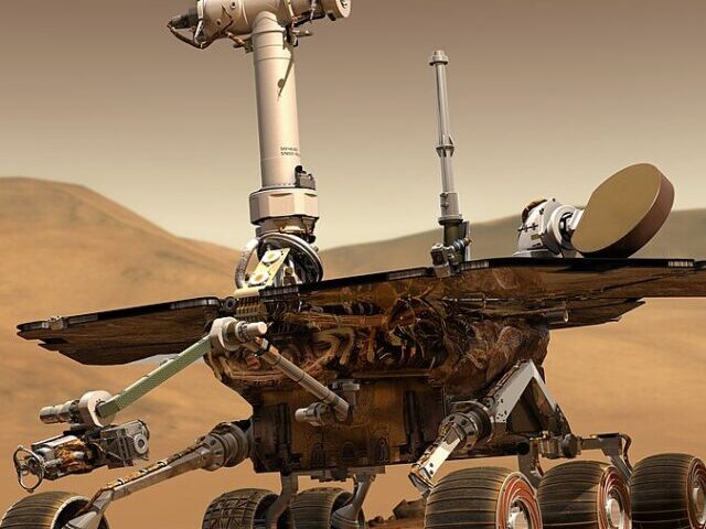 Mars Rover Finds Organic Compounds in 'Leopard-Spotted' Rock (2)