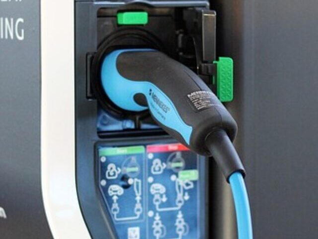 U.S. Invests $635M to Add 11,500 EV Charging Ports, Aiming for 500,000 Nationwide by 2030