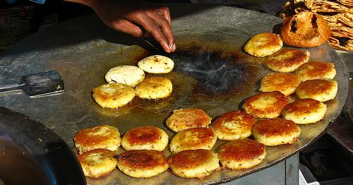 Indian street food. Photo Source: Shalu Sharma (CC BY-NC-SA 2.0)