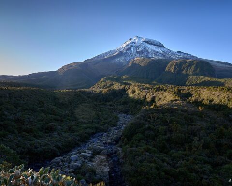 Representative image Mount Taranaki - Pouakai Crossing, Photo Source: Geoff McKay from Palmerston North, New Zealand (CC BY 2.0 )