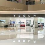 Tesla Showroom.Photo Source: Windmemories (CC BY-SA 4.0)