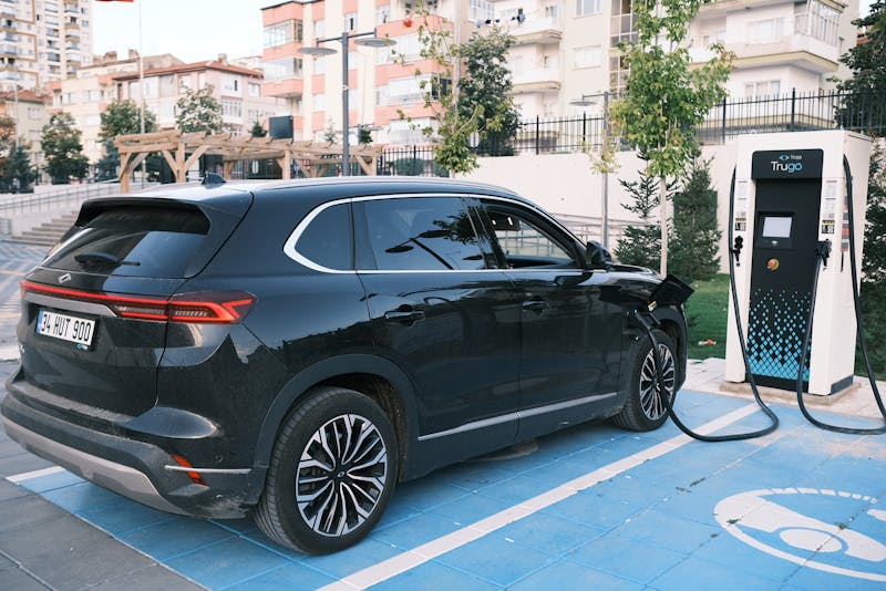 Electric Car Charging at Station in Niğde Photo Source:Faruk Yıldız (Pexels)