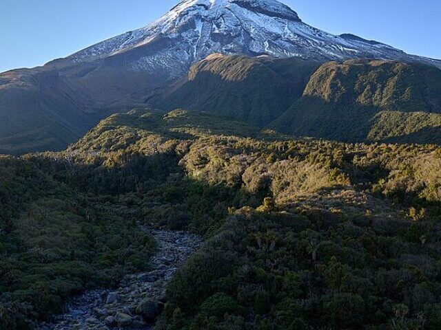 New Zealand's Mount Taranaki Gains Personhood Status (4)