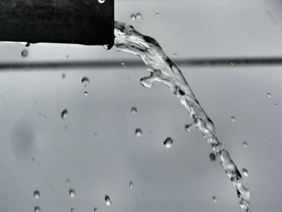 Representative image. Water Drips Flow. Photo Source: Greyerbaby (pixabay.com).