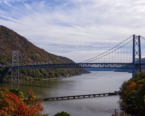 Representative Image Bear Mountain bridge, Photo Source: Zachary Coleman (CC BY-SA 4.0)