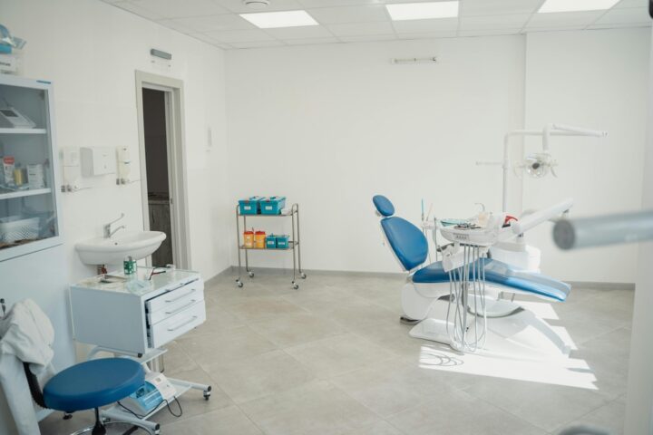 Representative Image: A Clinic with Dental Equipment. Photo Source: Tima Miroshnichenko (Pexels)