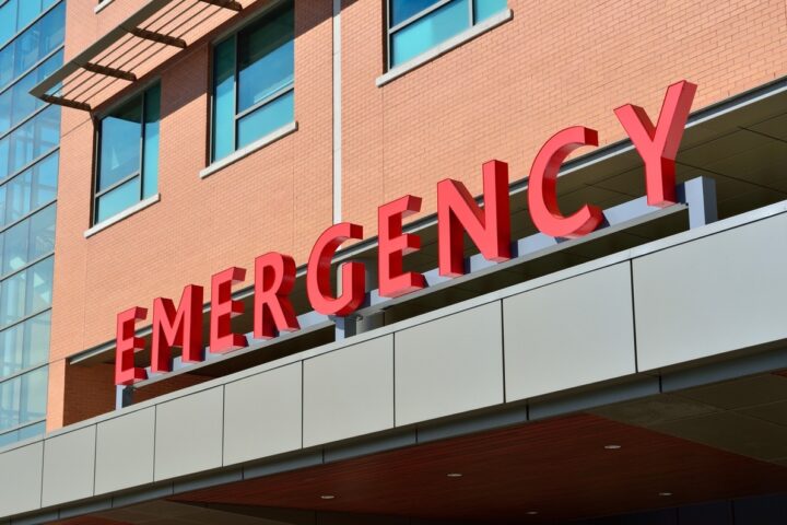 Representative Image. An outdoor of a hospital with "EMERGENCY" written on top. Photo Source - Rawpixel